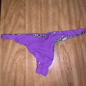 NWOT acacia axel bottoms